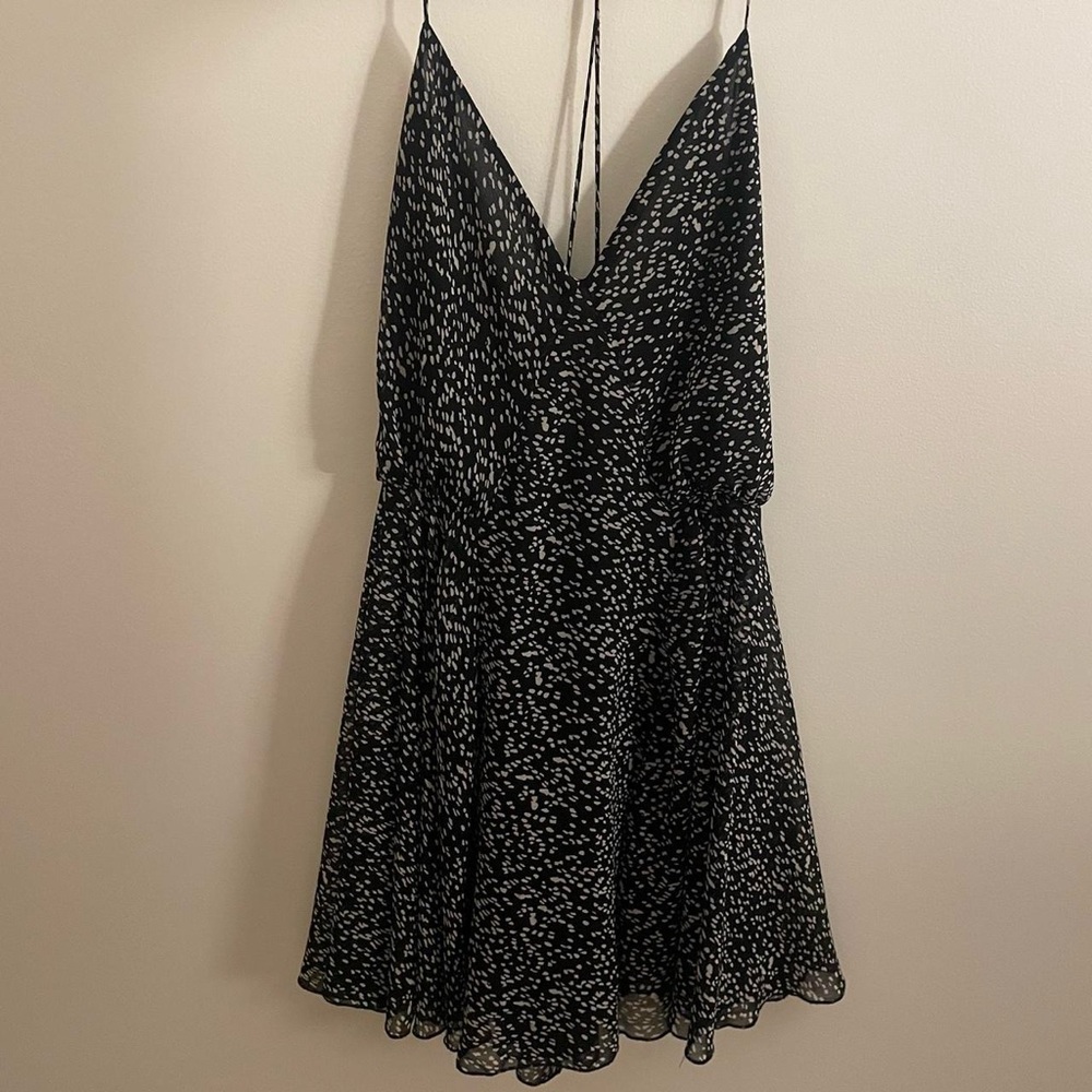 backless v-neck frill mini dress